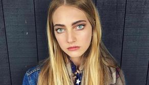 Ha 17 anni ed è bellissima: farà l'alternanza scuola lavoro da modella