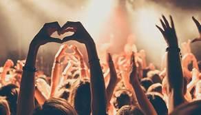 Un tronista di Uomini e Donne diventa cantante: scopriamo chi è