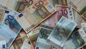 Contributo scolastico sotto l’ombrellone: iscrizioni nel mirino