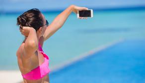 Vacanze inventate, ecco su cosa si mente di più