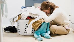 10 trucchi da fuori sede per avere abiti perfetti senza stirare