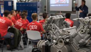 Ducati, per gli studenti la formazione passa dalla moto