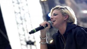 San Valentino 2018: frasi di Emma sui Baci!