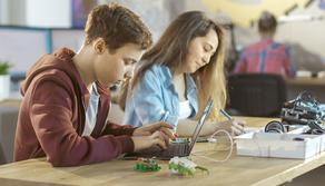 Decreto Crescita, incentivi per gli imprenditori che investono nella scuola (e negli studenti)