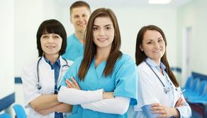 Test Medicina 2022, l’identikit del candidato: 1 su 4 studia da oltre un anno, investendo più di 500 euro per prepararsi