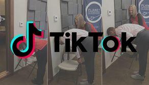 Chair challenge, la sfida social che vincono le ragazze