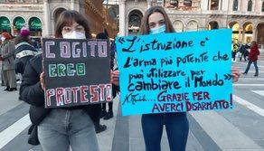 Dad, oggi "sciopero digitale" della scuola: protesta contro la didattica a distanza