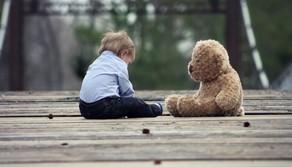 10 motivi per cui ci mancherà il compagno di banco (per colpa del banco singolo)