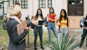 La scuola "vieta" agli studenti i corsi su aborto e identità di genere