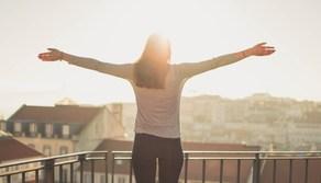 Dantedì, flash mob su Dante: i versi su Paolo e Francesca dal balcone