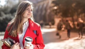 Educazione finanziaria, 1 “nativo digitale” su 2 senza le nozioni base sul risparmio e troppo esposto alle truffe online