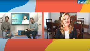 Coronavirus, Meloni: “Su trasporti, scuola e sanità errori tragici. Meglio spendere per mezzi pubblici che per banchi a rotelle”