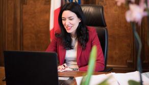 Azzolina, per le famiglie voucher da 500 euro per pc, tablet e internet