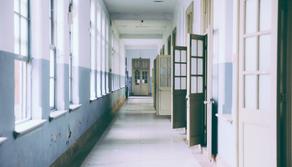 Ritorno a scuola, pubblicate le linee guida per l'aerazione delle classi. La prima opzione? Tenere le finestre aperte