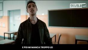 "Sono connesso ma non è lo stesso": la canzone sulla Dad del prof e degli studenti spopola sui social