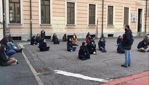 Troppe verifiche in presenza dopo la Dad, scatta lo sciopero in un liceo di Milano