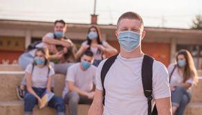 Università, come vestirsi il giorno dell'esame? 5 capi da non indossare