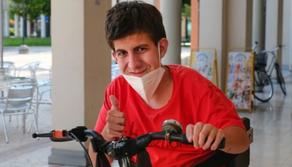 Francesco va a scuola per la Maturità dopo 5 anni in Dad