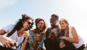 Giornata internazionale dell'amicizia: le frasi d'autore più belle da dedicare ai tuoi amici