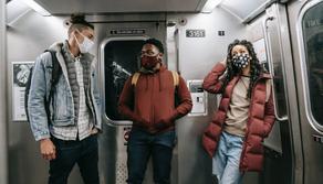 Sull'autobus tornerà il controllore, anche per mascherina e Green pass: le novità del piano trasporti da settembre