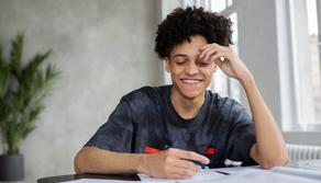 Hai la media dell'8? Puoi avere una borsa di studio da 1300 euro