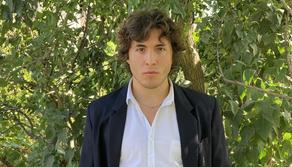 Elezioni, il candidato sindaco più giovane d'Italia ha 18 anni: ecco chi è