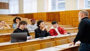 Maturità 2022, docenti contro elaborato e maxi orale: la lettera al ministro Bianchi