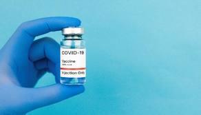 Vaccini, verso la terza dose per tutti da gennaio