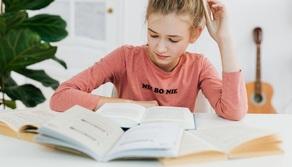 Scuole superiori, prendere il diploma in 4 anni si può: cosa sono il liceo e il tecnico “breve” e come iscriversi