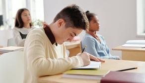 Neodiplomati, l'80% è soddisfatto del proprio percorso scolastico. Ma 2 su 5, potendo, cambierebbero tutto