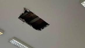 Tubi "esplosi", in classe piove e fa freddo: lo sfogo di uno studente