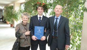 Cesare e le sue 4 lauree: è dottore in Scienze politiche, Storia, Giurisprudenza e Filologia