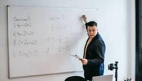 Un prof di Milano occupa la scuola contro la Dad per gli studenti non vaccinati