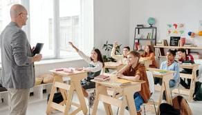 Tutti contro la maturità 2022 tranne i prof: più del 60% apprezza le prove scritte