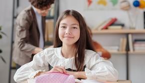 Ragazzi ucraini a scuola, i presidi: "Servono mediatori linguistici". E intanto ci pensano gli studenti