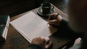 Stop ai voti in una scuola di Forlì: niente pagelle, gli insegnanti scrivono lettere agli studenti