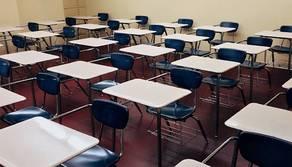 La preside e lo studente hanno una "love story"? Scandalo in un liceo di Roma