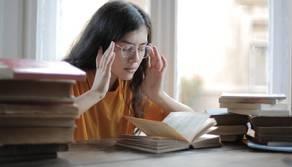 A 15 anni "torturata" dalla madre se prendeva meno di 10 a scuola: arrestata la donna