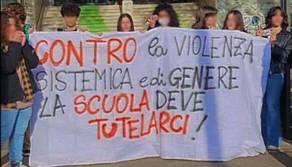 Sciopero degli studenti in un istituto di Roma: "Ragazza molestata"