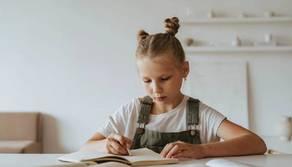 Tracce temi terza media, Testo narrativo: esempi e come scriverlo