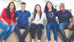 Outfit per l'ultimo giorno di scuola: come vestirsi? 5 consigli