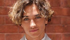 Chi è Gavin Casalegno, Jeremiah ne L'estate nei tuoi occhi di Prime Video