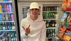 Rhove interrompe il concerto perché il pubblico non balla. I Pinguini Tattici Nucleari rispondono