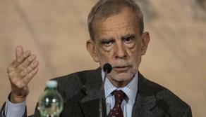 Il linguista Luca Serianni investito da un'auto, ora è in coma