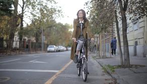 Bergamo, fino a 2 euro al giorno per chi va in bicicletta a scuola o al lavoro