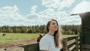 Dalla Bocconi alla vita in campagna, la storia di Chiara: "La mia vita ruotava intorno a un pc"