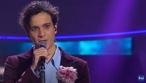 Tango di Tananai, il video che racconta l'amore durante la guerra