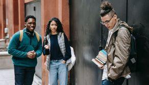 Studente di 14 anni vittima di bullismo ingerisce medicine e finisce in ospedale