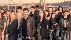 Docente scrive a Massimiliano Caiazzo, Carmine di Mare Fuori: "Sarei onorata a ospitarti nella nostra scuola". Lui le risponde