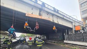 Ultima generazione, gli attivisti si appendono sulla tangenziale